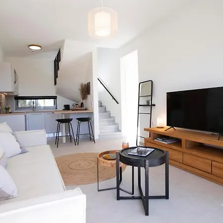 Hyades B A Premier Luxury Getaway Near Βίλα Δρυμώνας