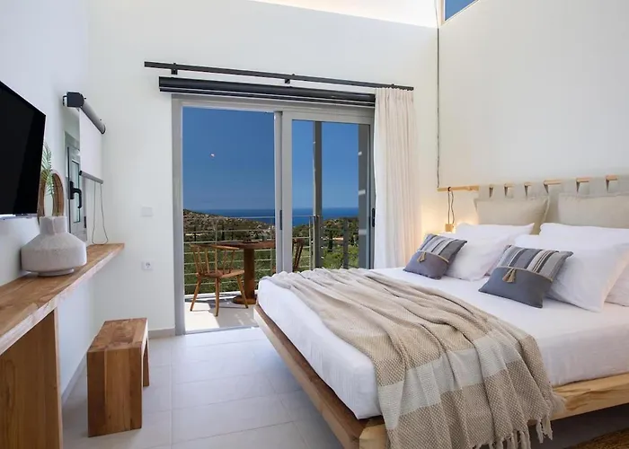 Hyades B A Premier Luxury Getaway Near
