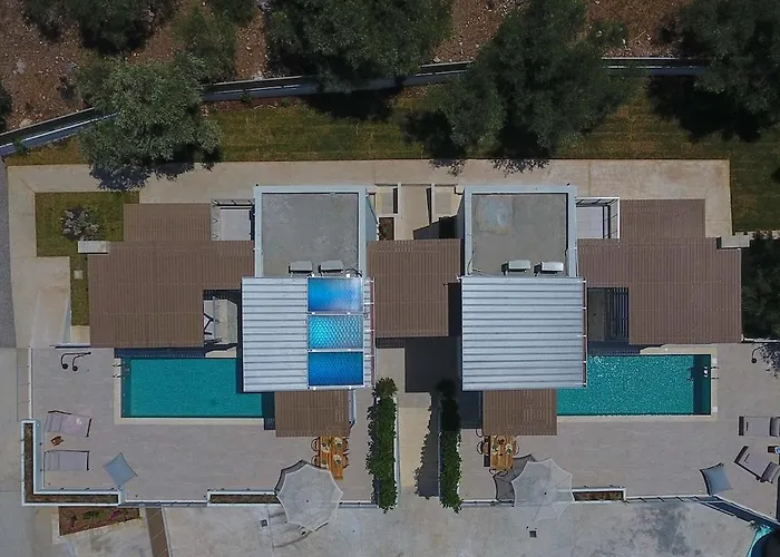 Hyades B A Premier Luxury Getaway Near Vila