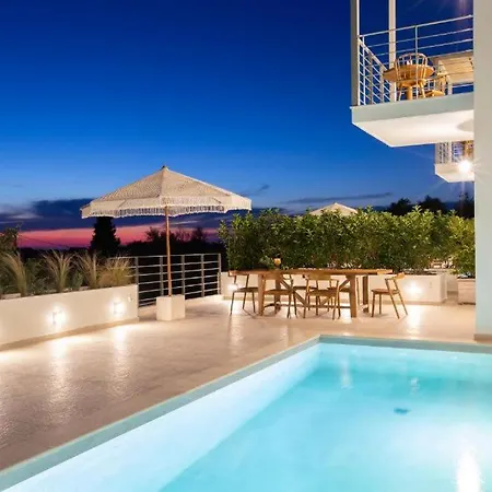 Vila Hyades B A Premier Luxury Getaway Near *