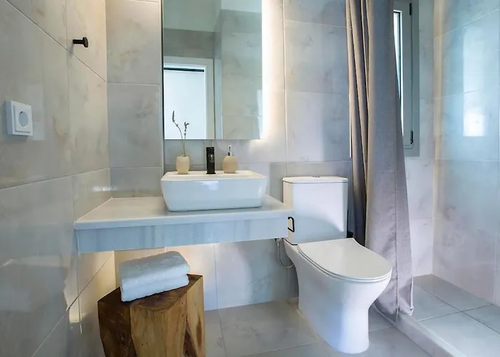 Hyades B A Premier Luxury Getaway Near Вилла Drymon