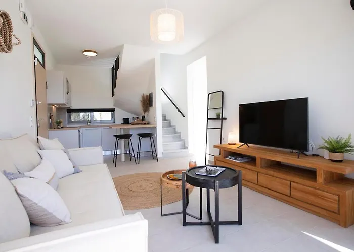 Hyades B A Premier Luxury Getaway Near Вилла Drymon